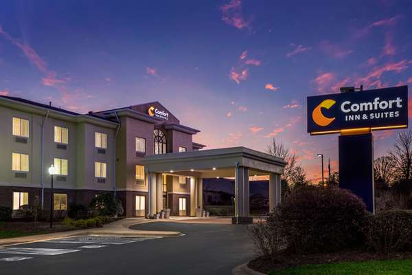 Exterior view - Comfort Inn & Suites Brevard