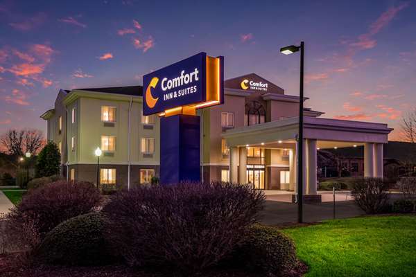 Exterior view - Comfort Inn & Suites Brevard