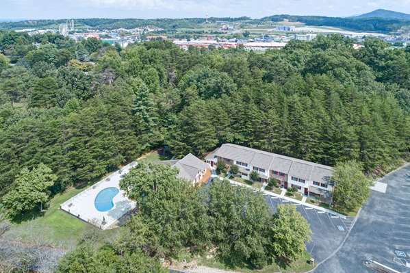 Exterior view - Mountain Meadows Resort by Exploria Pigeon Forge