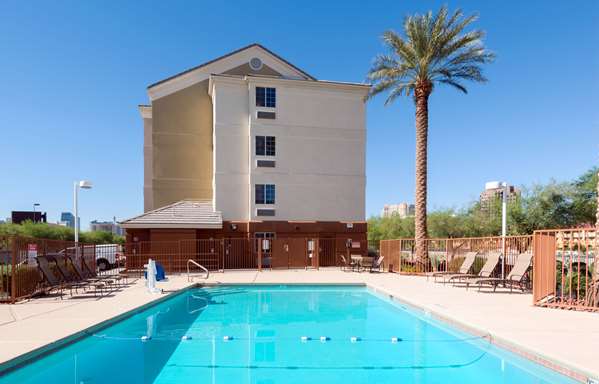 Pool - Sonesta Simply Suites Las Vegas