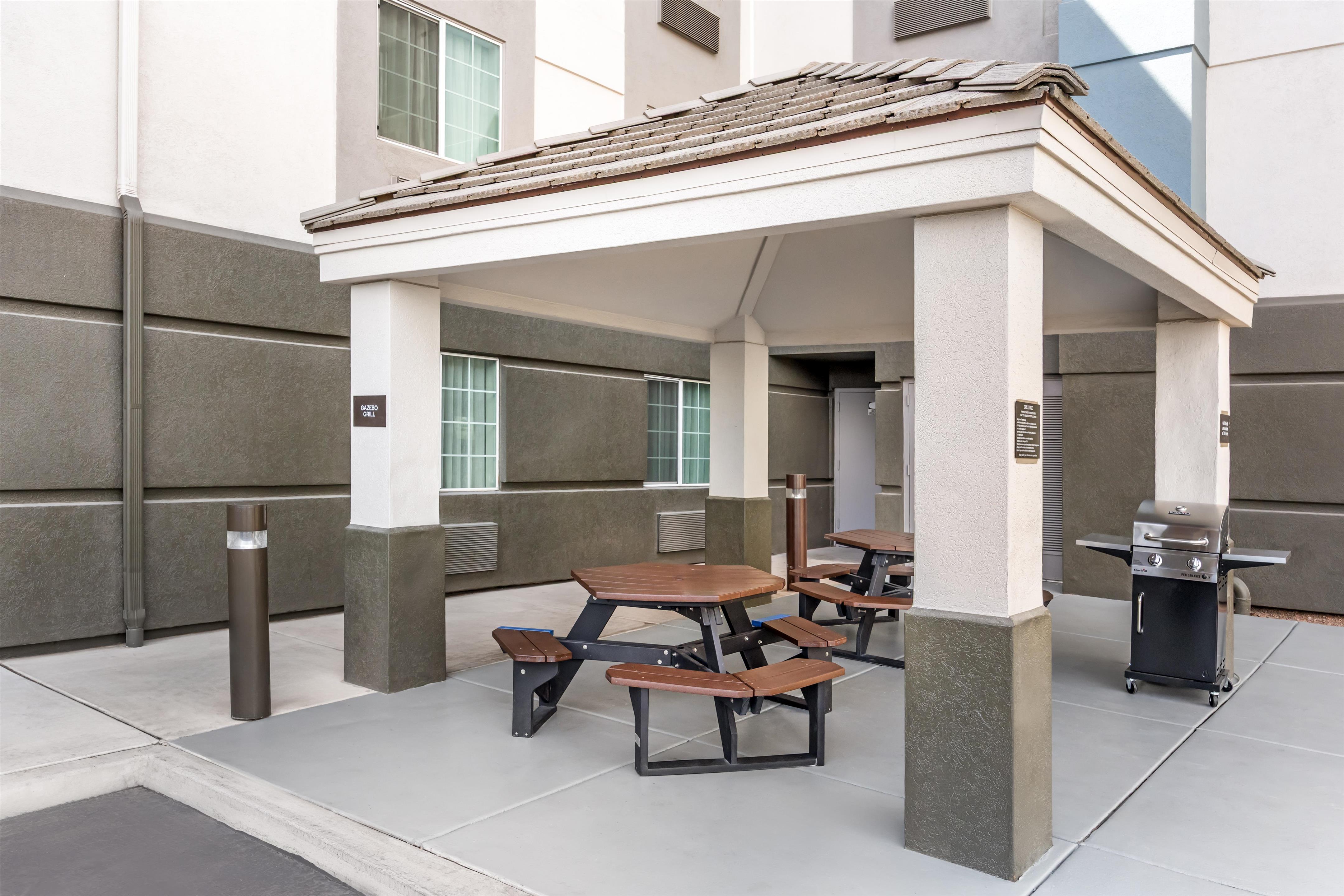 The Hang - BBQ Gazebo