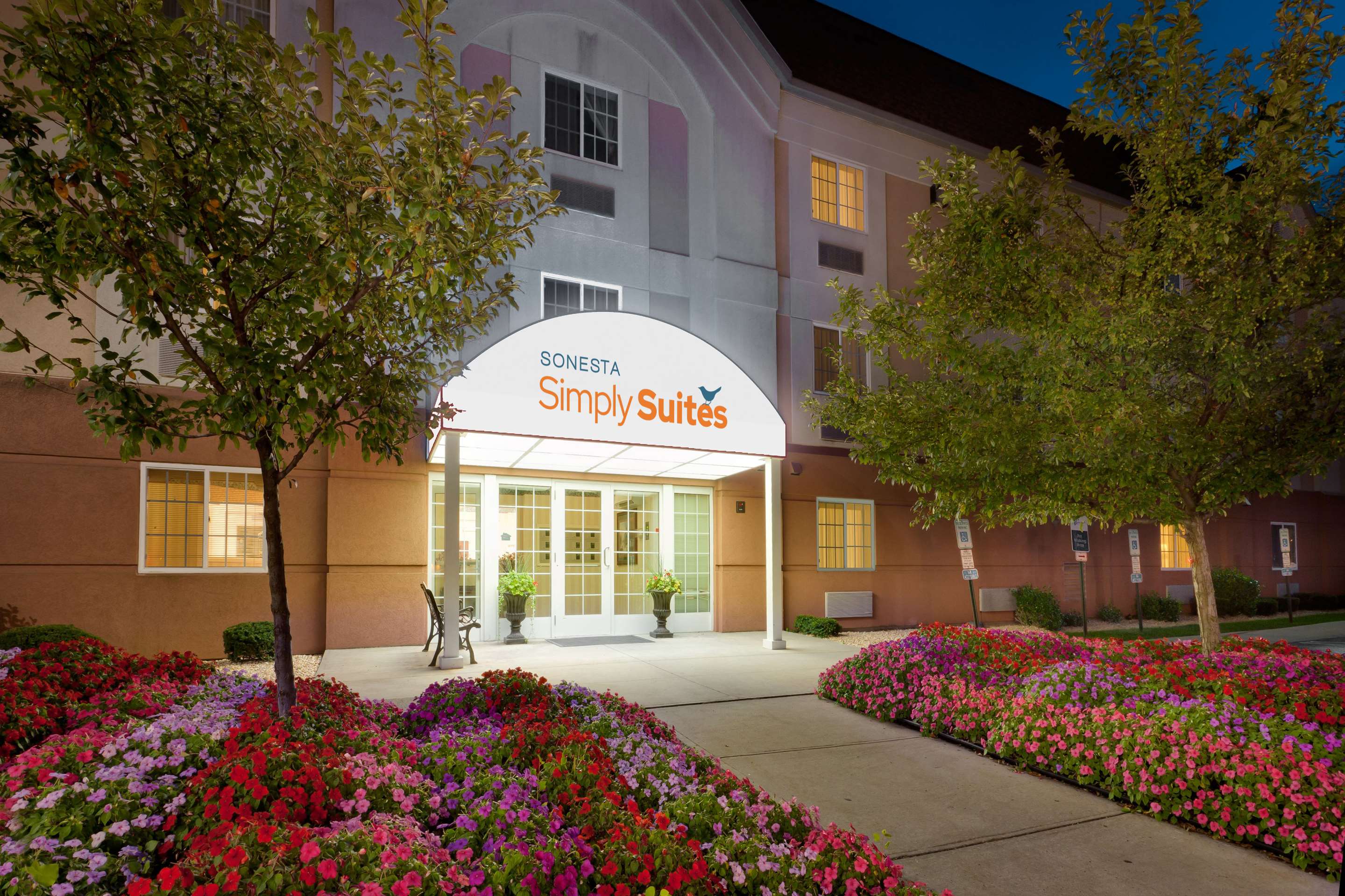 Exterior Front | Sonesta Simply Suites Nanuet