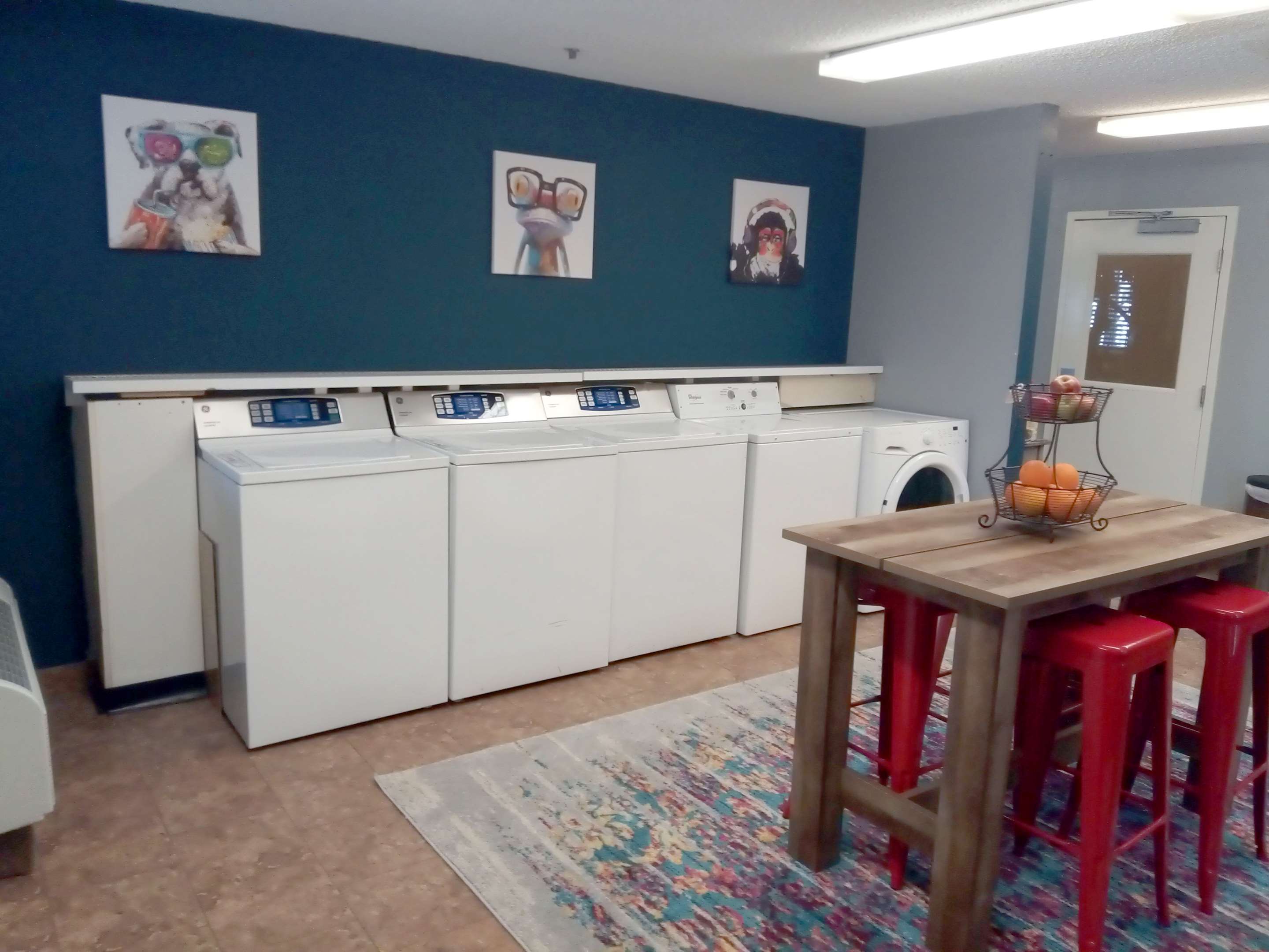 Laundry Facility | Sonesta Simply Suites Somerset