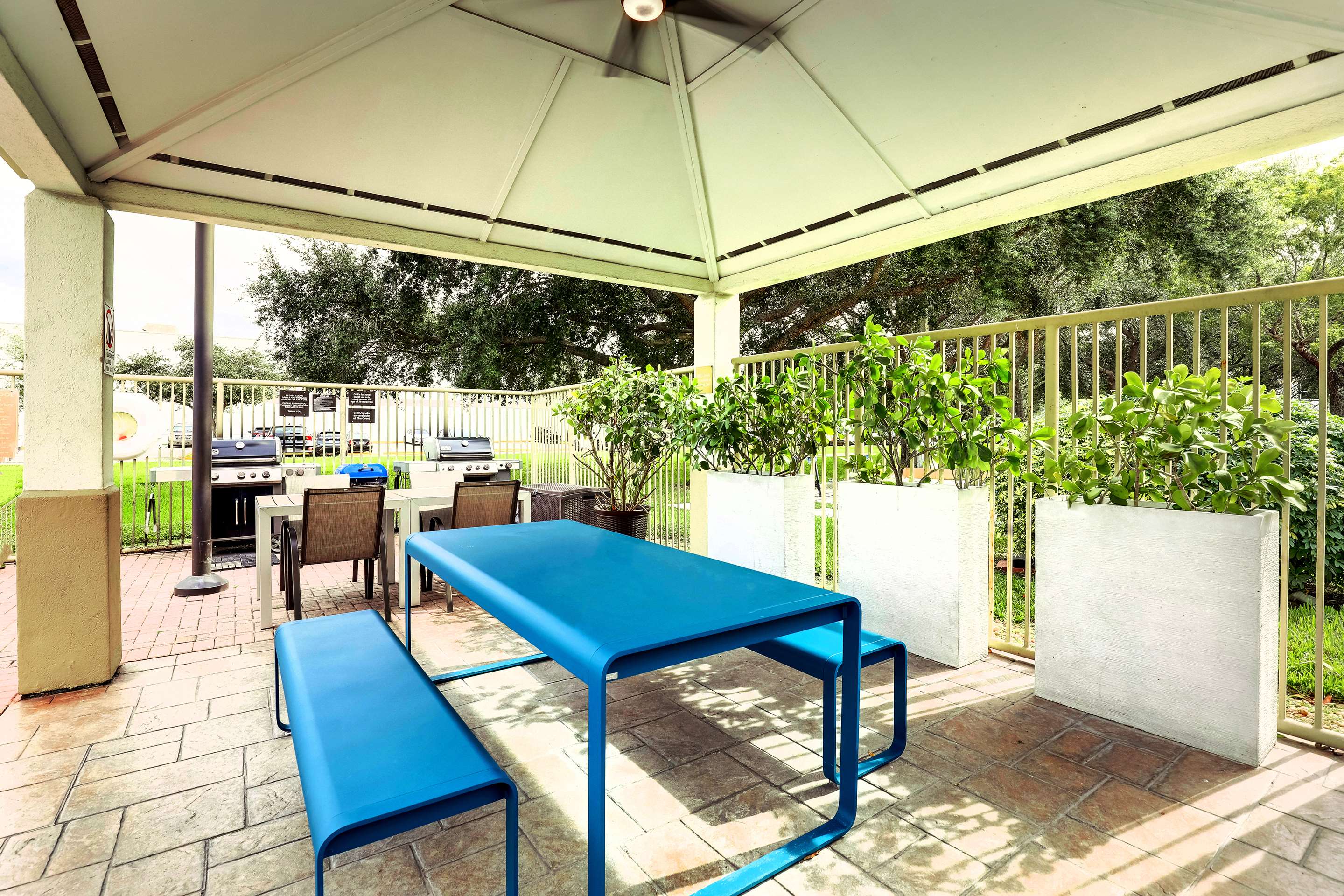 BBQ and Outdoor Patio | Sonesta Simply Suites Miami Airport Doral
