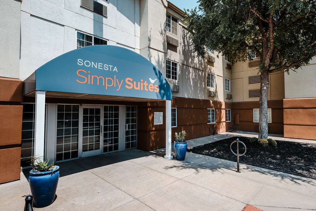 Sonesta Simply Suites Fossil Creek