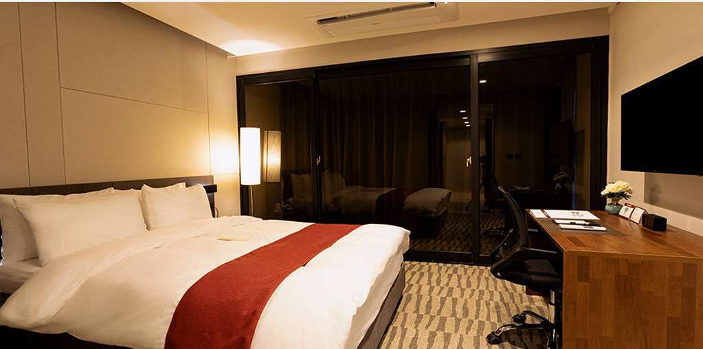 Best Western Plus Jeonju Hotel-guestroom-Guest Room,On-Site.jpg