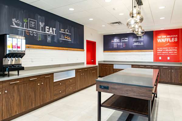 Amenities - Hampton Inn Paris