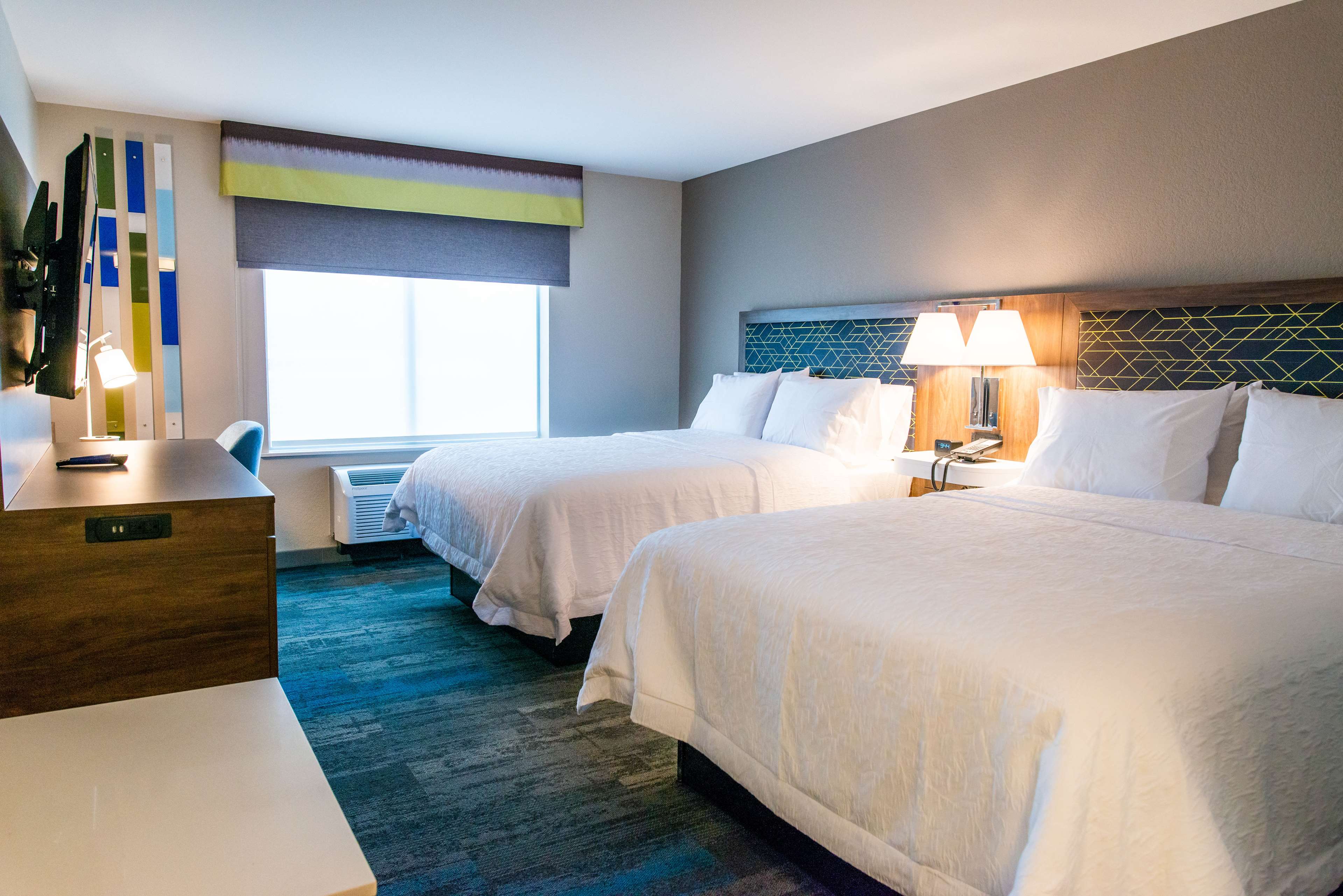 Hampton Inn Paris IL, IL Room Type - 2 QNS HEARING ACC NOSMOK