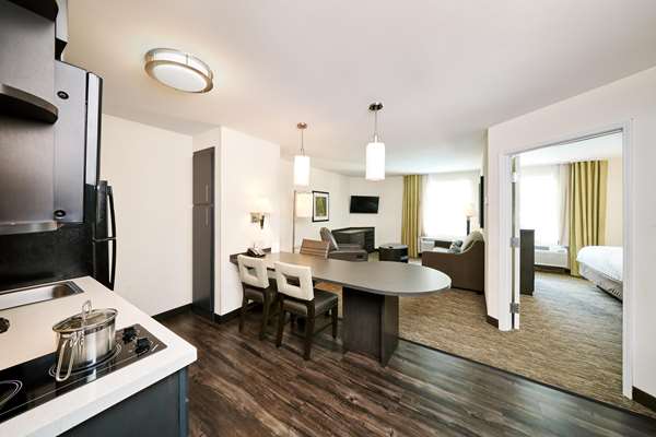 Suite - Sonesta Simply Suites Northwest Plano