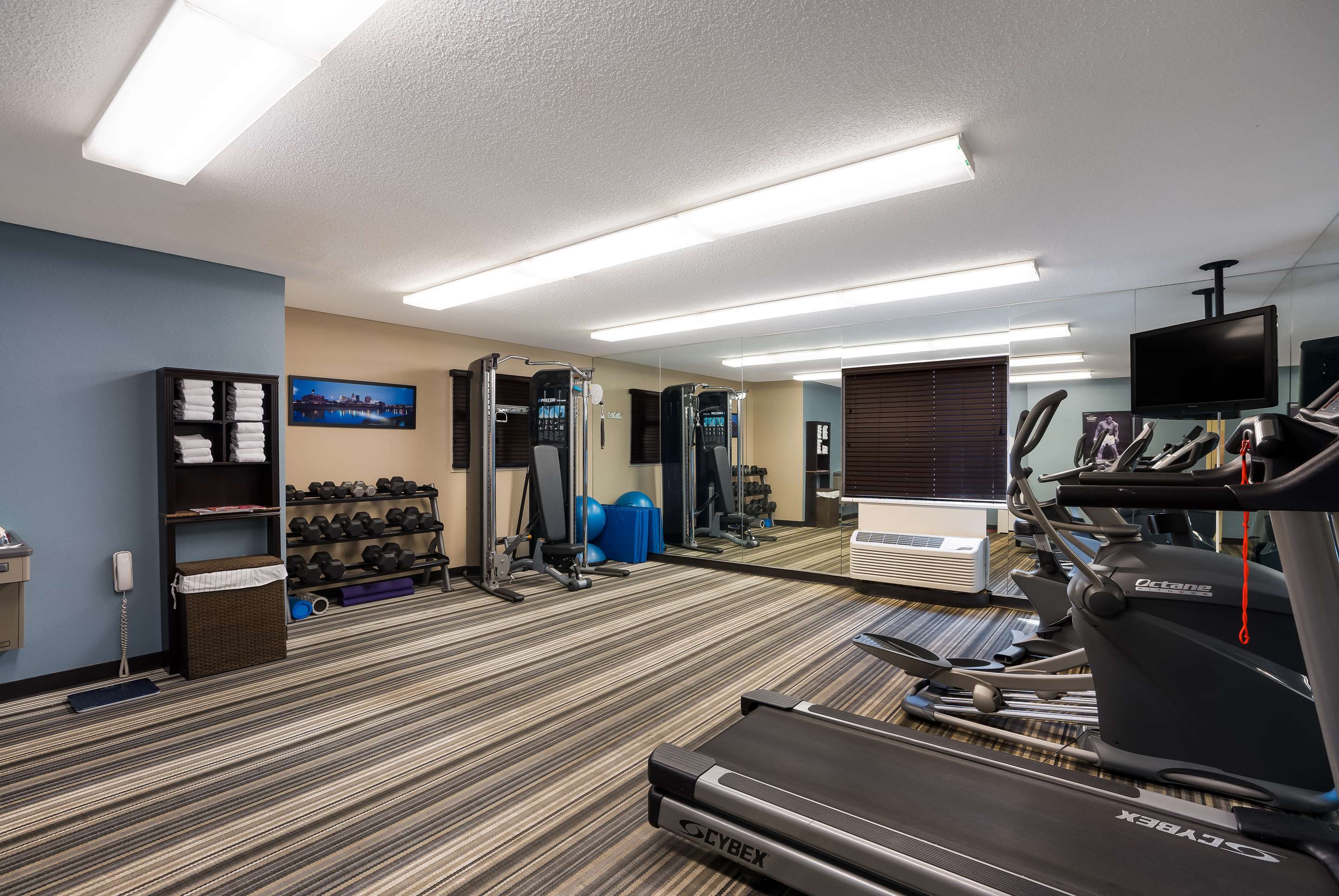 Fitness Center | Sonesta Simply Suites Des Moines