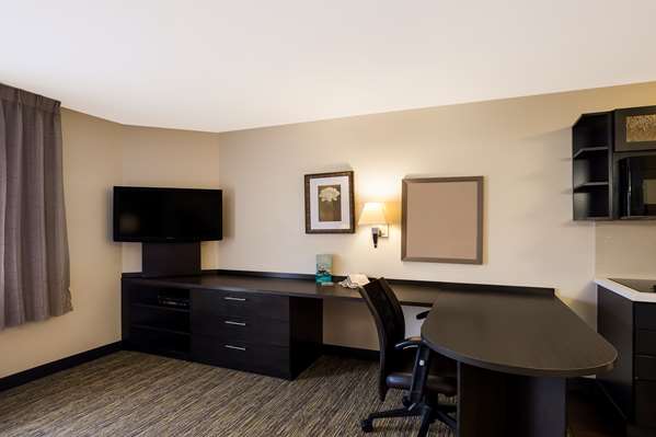  - Sonesta Simply Suites Earth City - I-70, Exit 231B