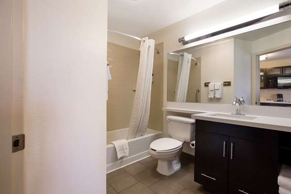 Suite - Sonesta Simply Suites Earth City - I-70, Exit 231B