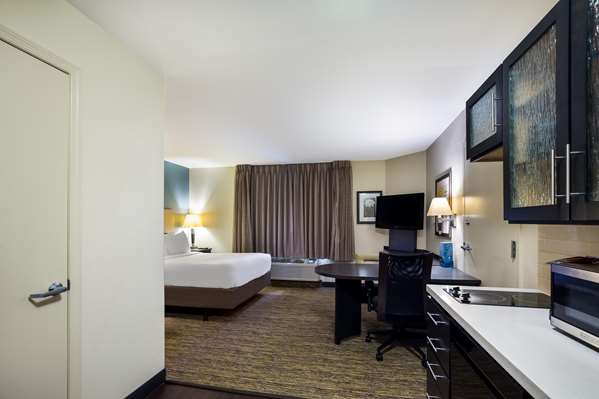 Suite - Sonesta Simply Suites Earth City - I-70, Exit 231B