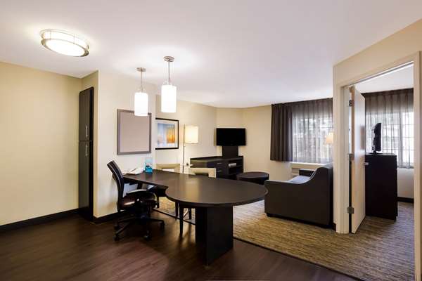 Suite - Sonesta Simply Suites Earth City - I-70, Exit 231B