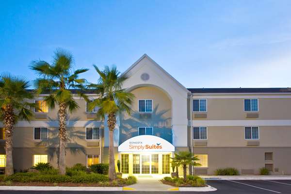Exterior view - Sonesta Simply Suites Jacksonville - I-95, Exit 344