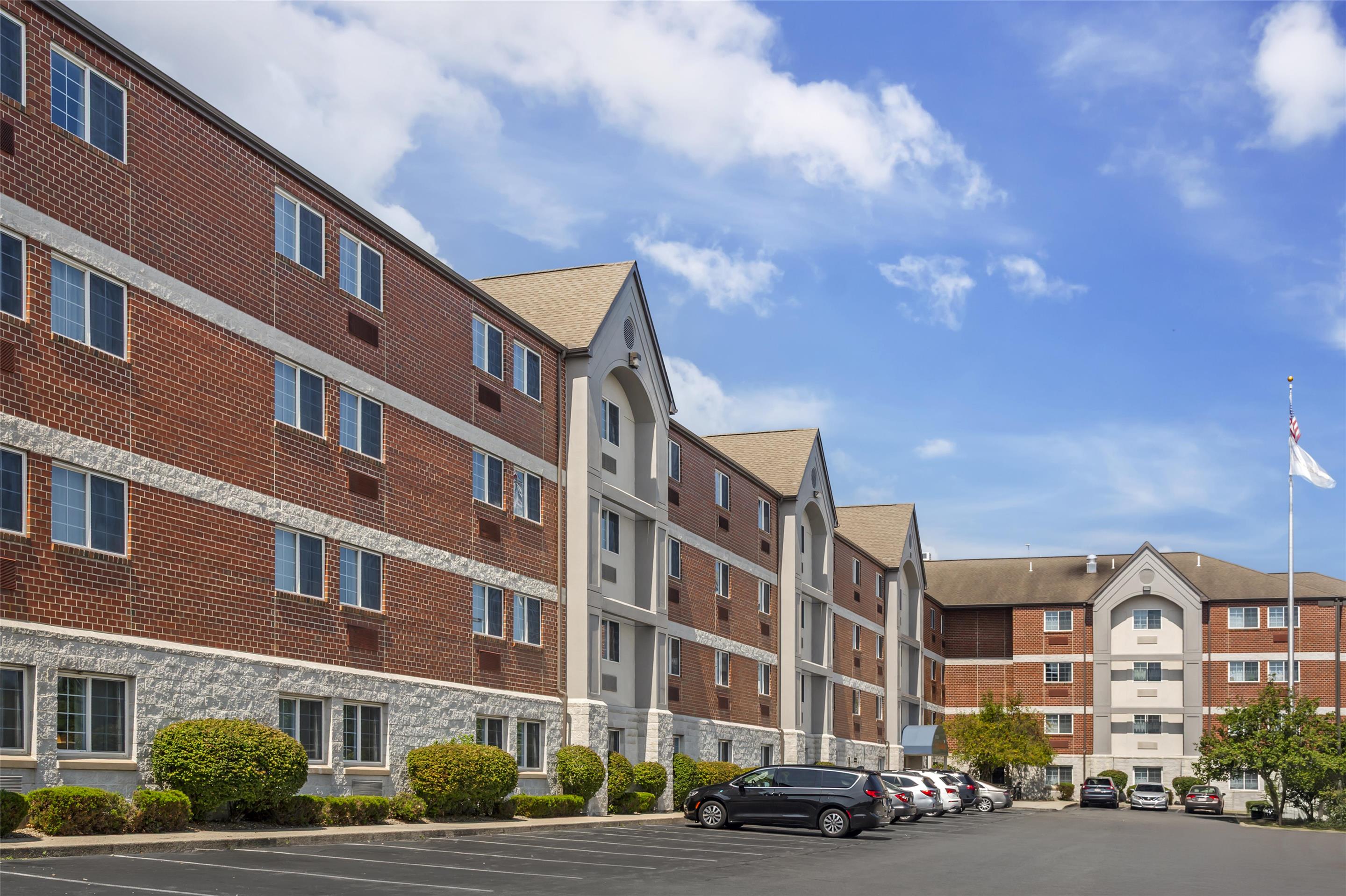 Sonesta Simply Suites Boston Burlington Exterior