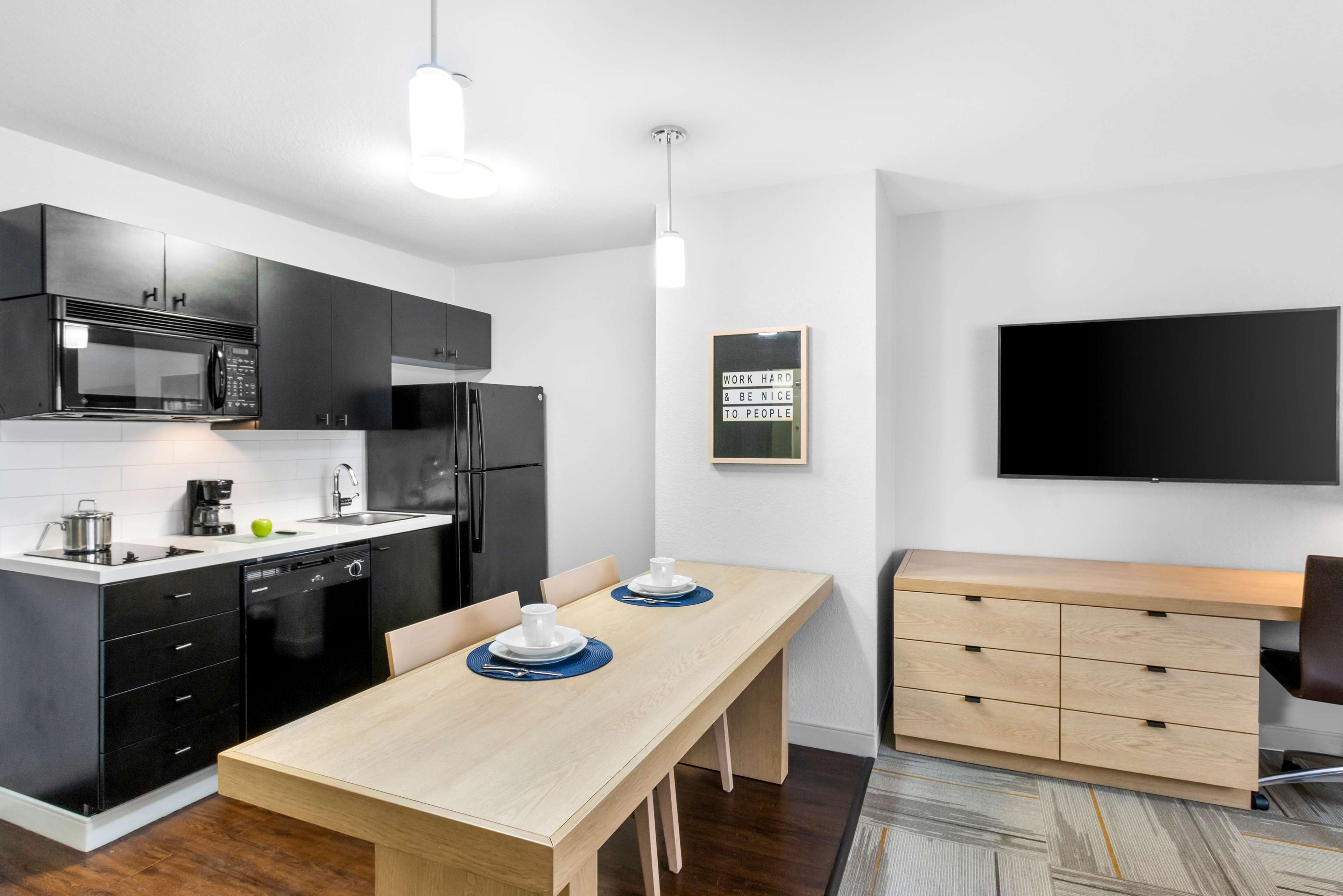 One Bedroom Suite King image