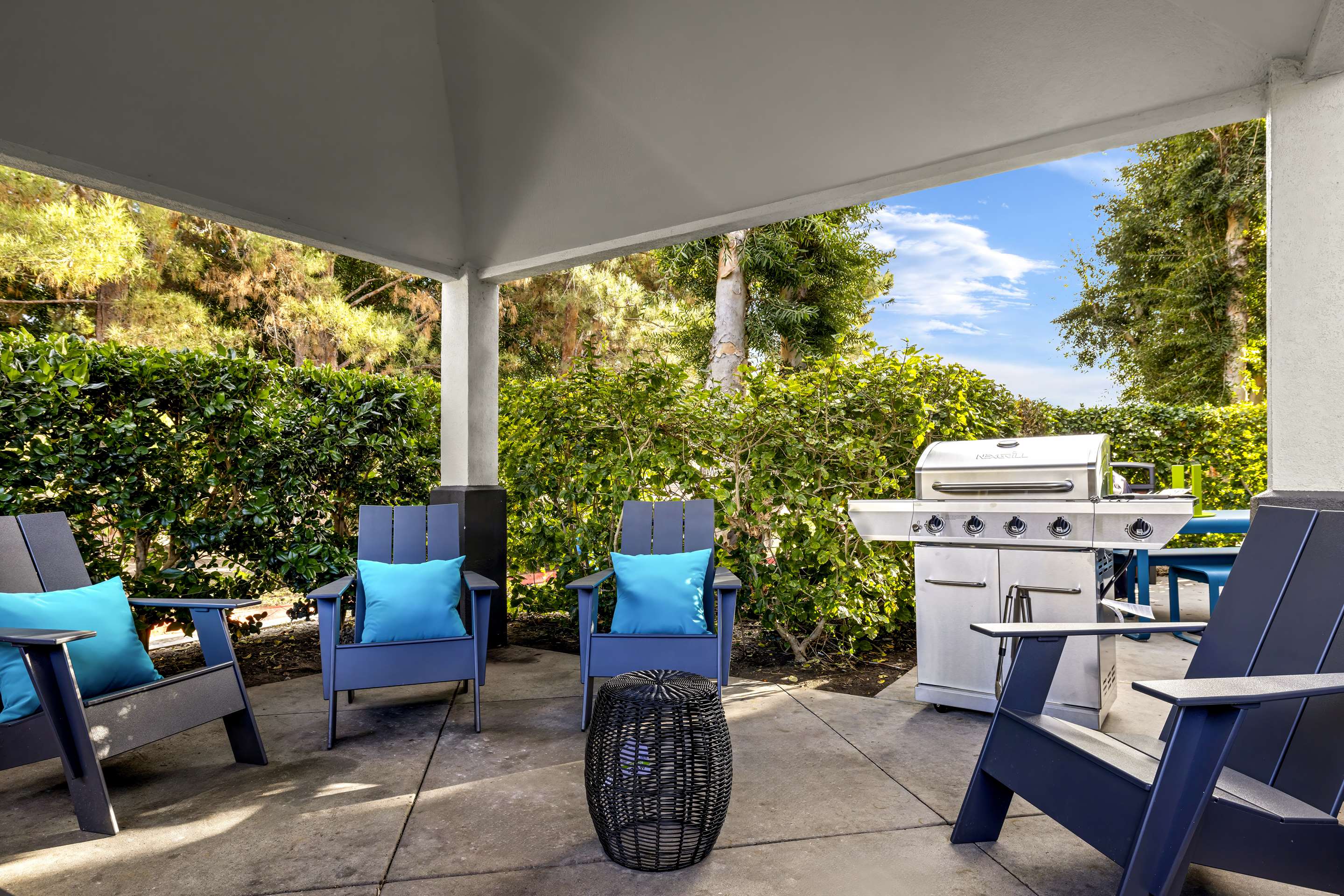 The BBQ and Patio | Sonesta Simply Suites Irvine East Foothill