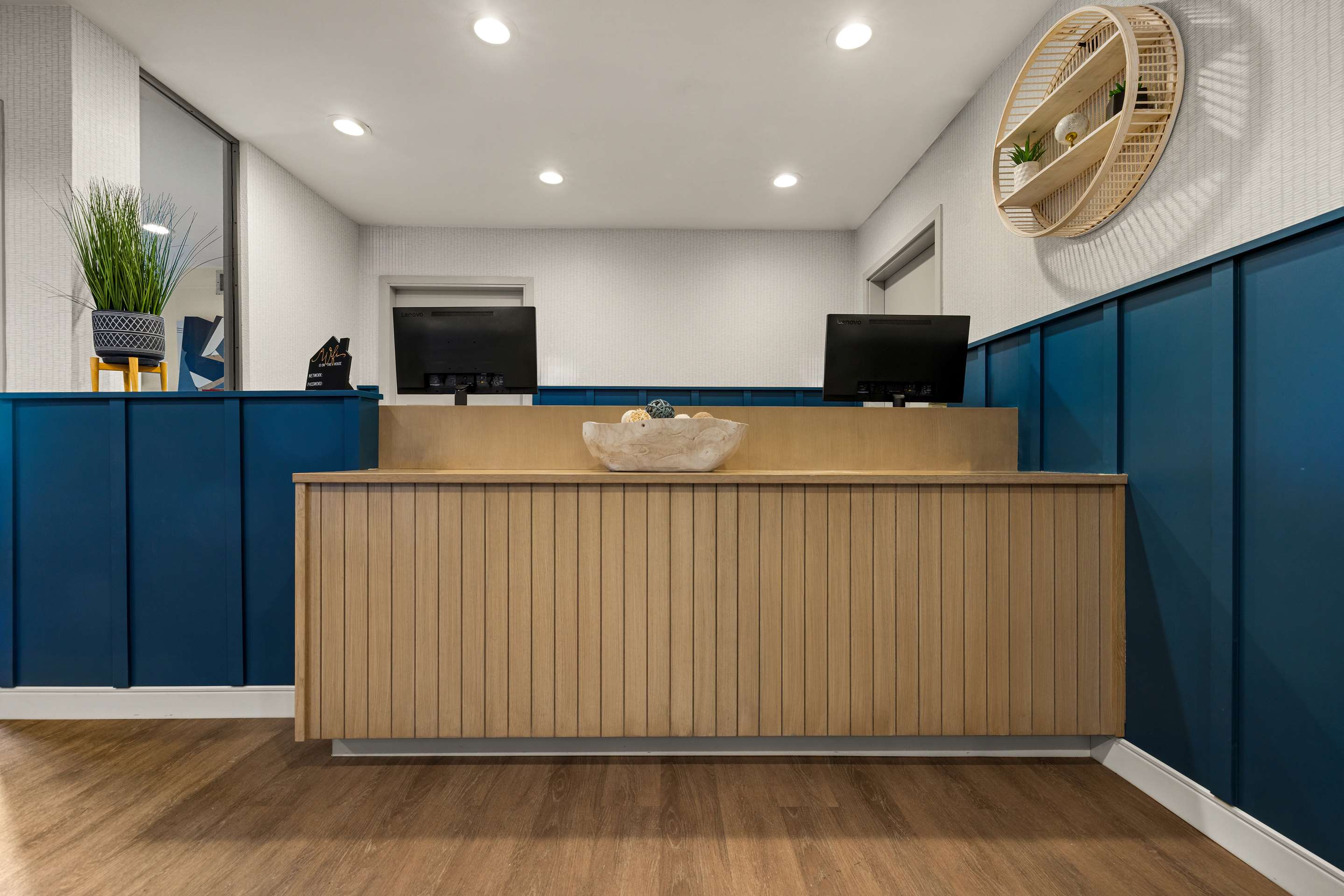 Front Desk Reception | Sonesta Simply Suites Irvine East Foothill