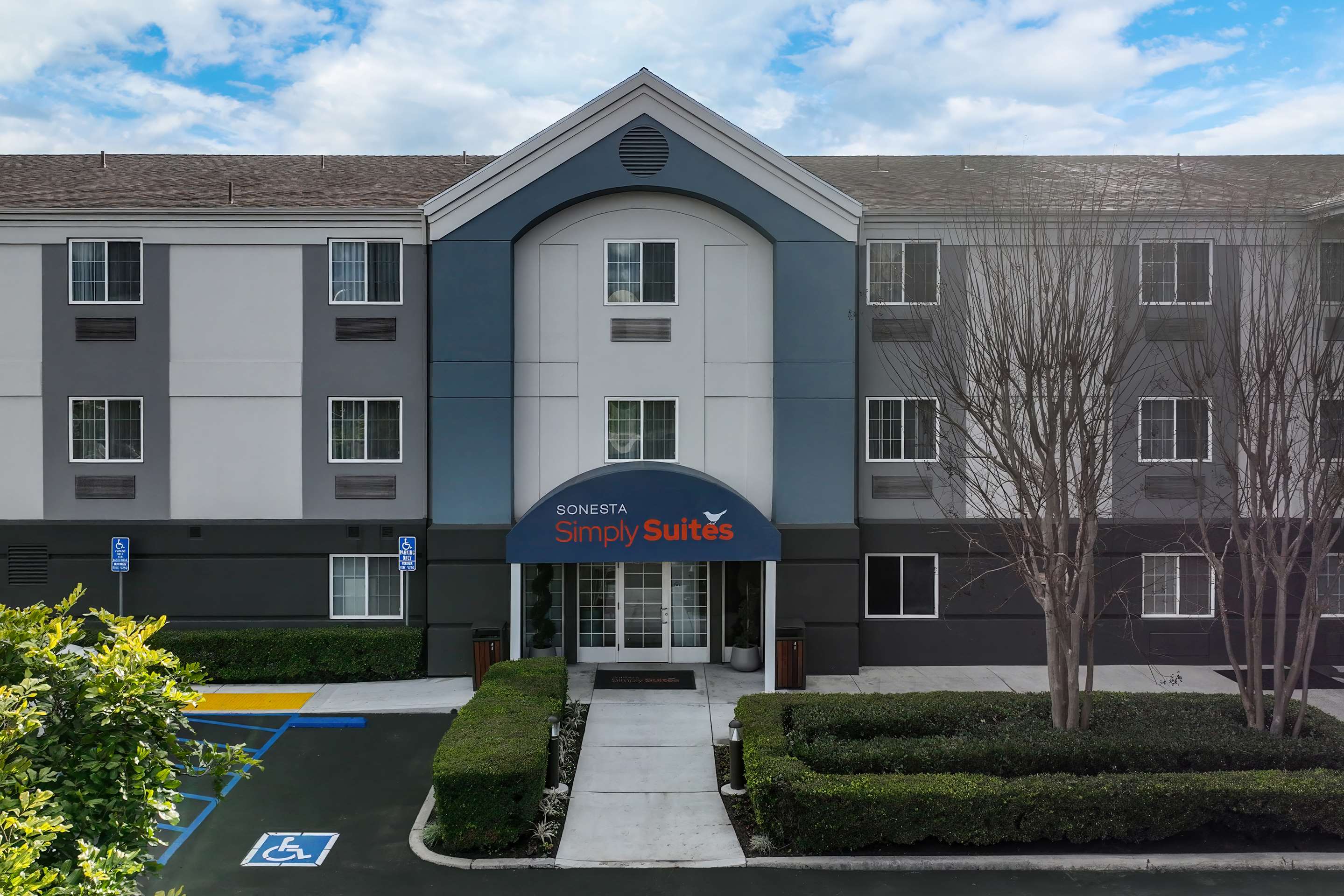 Hotel Exterior Building during the Day | Sonesta Simply Suites Irvine East Foothill