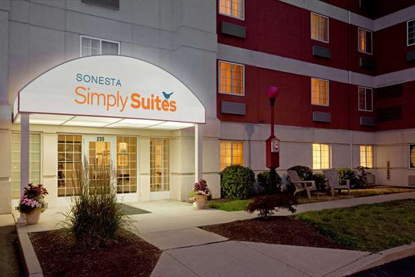 Exterior view - Sonesta Simply Suites Braintree - I-93, Exit 6