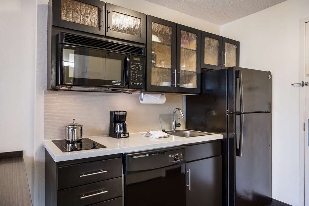 SONESTA SIMPLY CHICAGO OHARE-guestroom-Guest Room,Guest Room Amenity,Kitchen/Kitchenette,Suite,On-Site.jpg