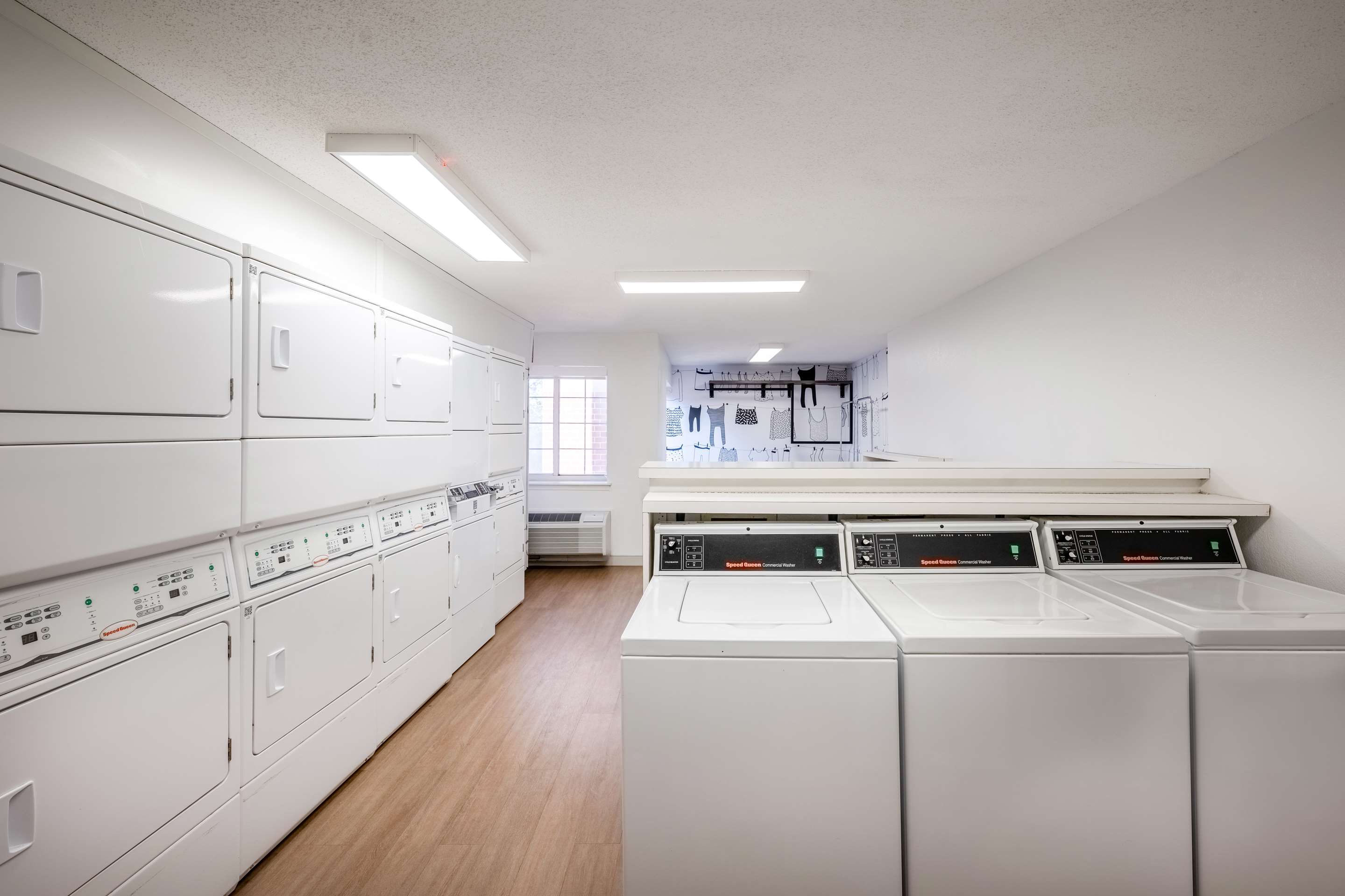 The Fold Laundry Room | Sonesta Simply Suites Jersey City