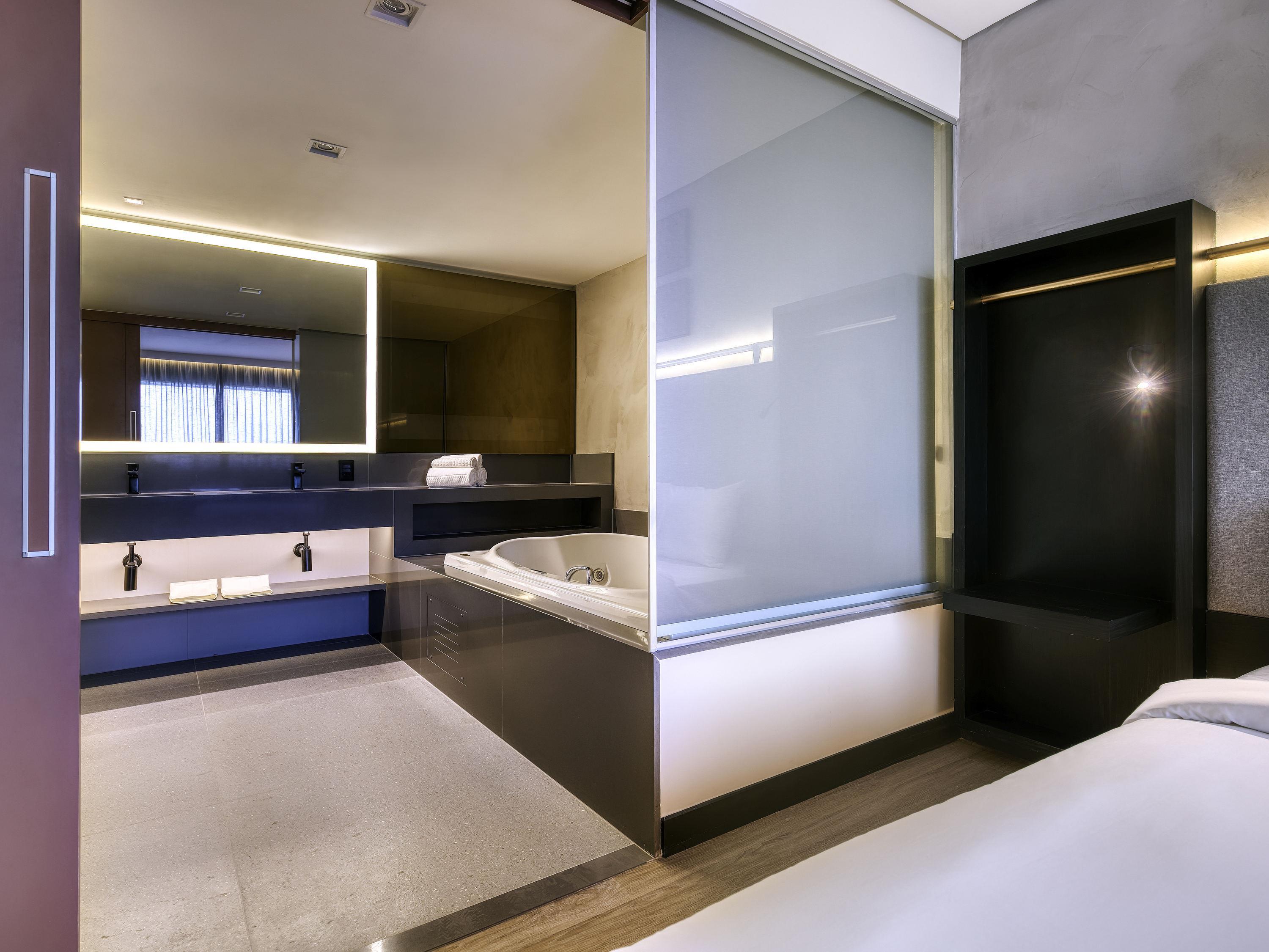 Novotel BH Savassi Room Type - Superior Suite - 1 king size bed
