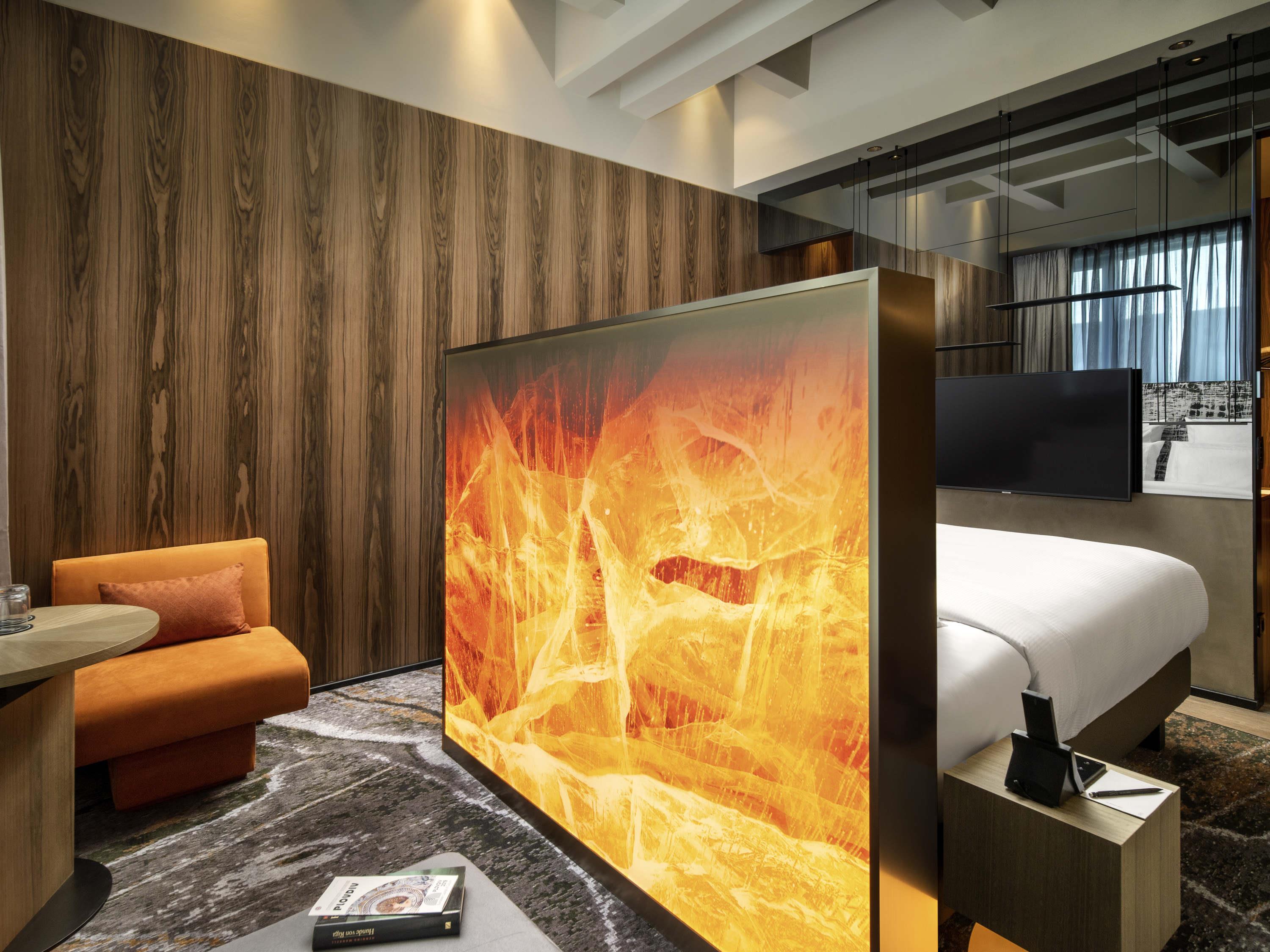 The Emporium Hotel Plovdiv - MGallery Collection Room Type - Superior Room with 1 kingsize bed and balcony