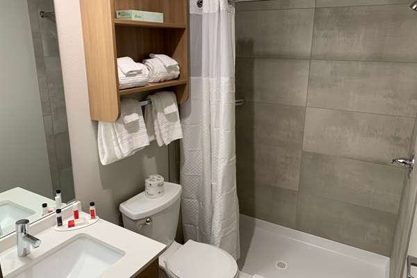 - Microtel Inn & Suites by Wyndham Georgetown Lake