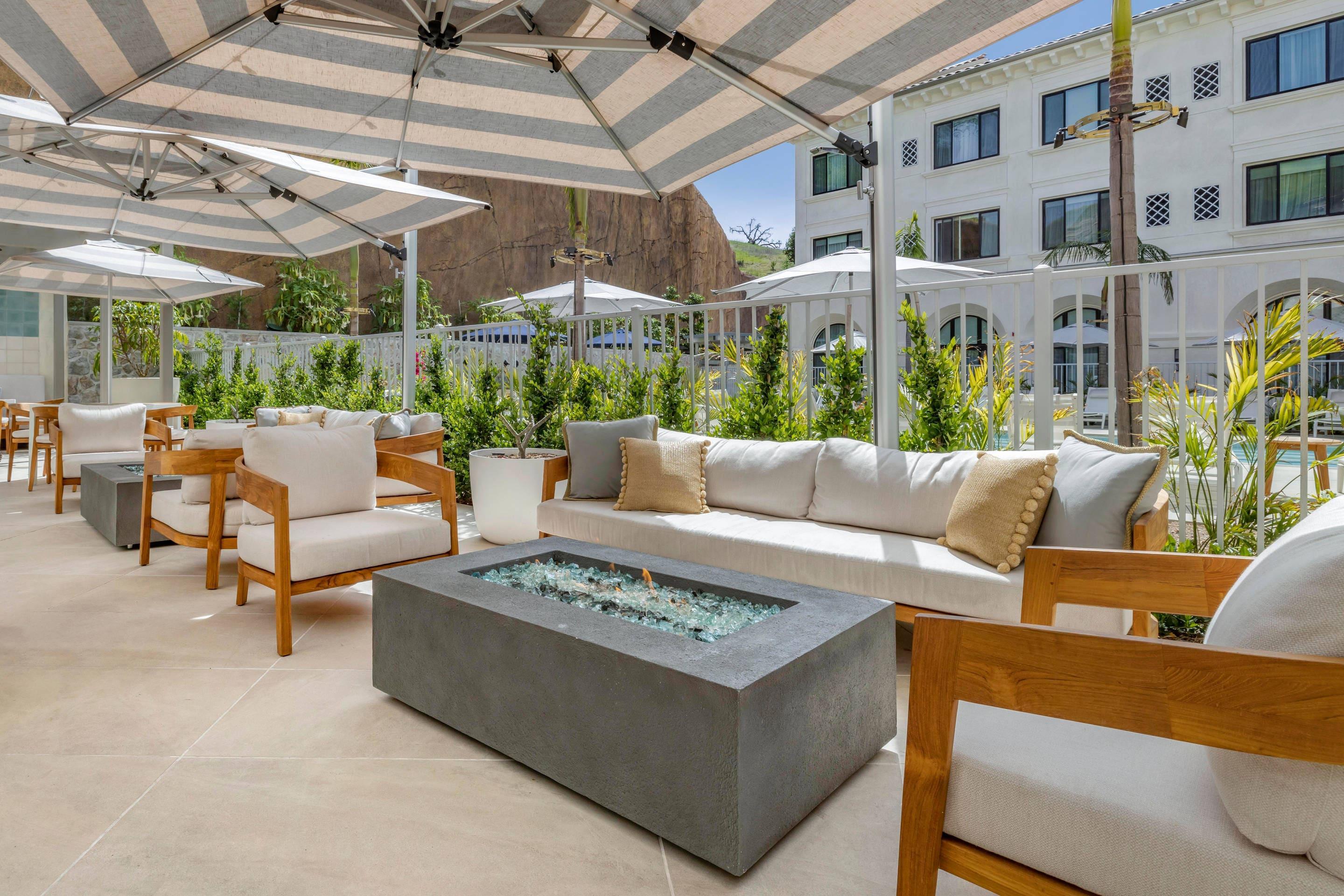 Malibu Canyon Bar and Grill