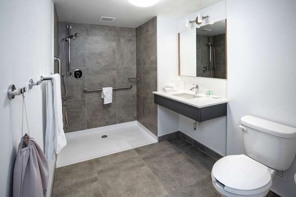  - Quality Inn Wilfrid Hamel Blvd Quebec City