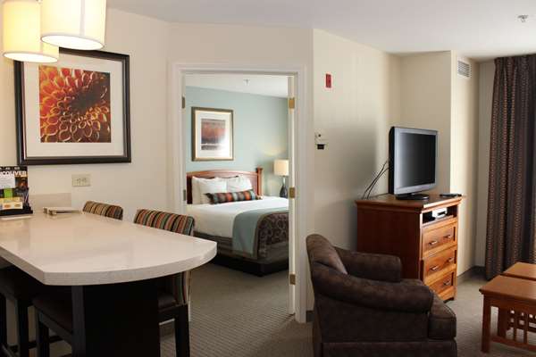 Suite - Sonesta ES Suites Vancouver