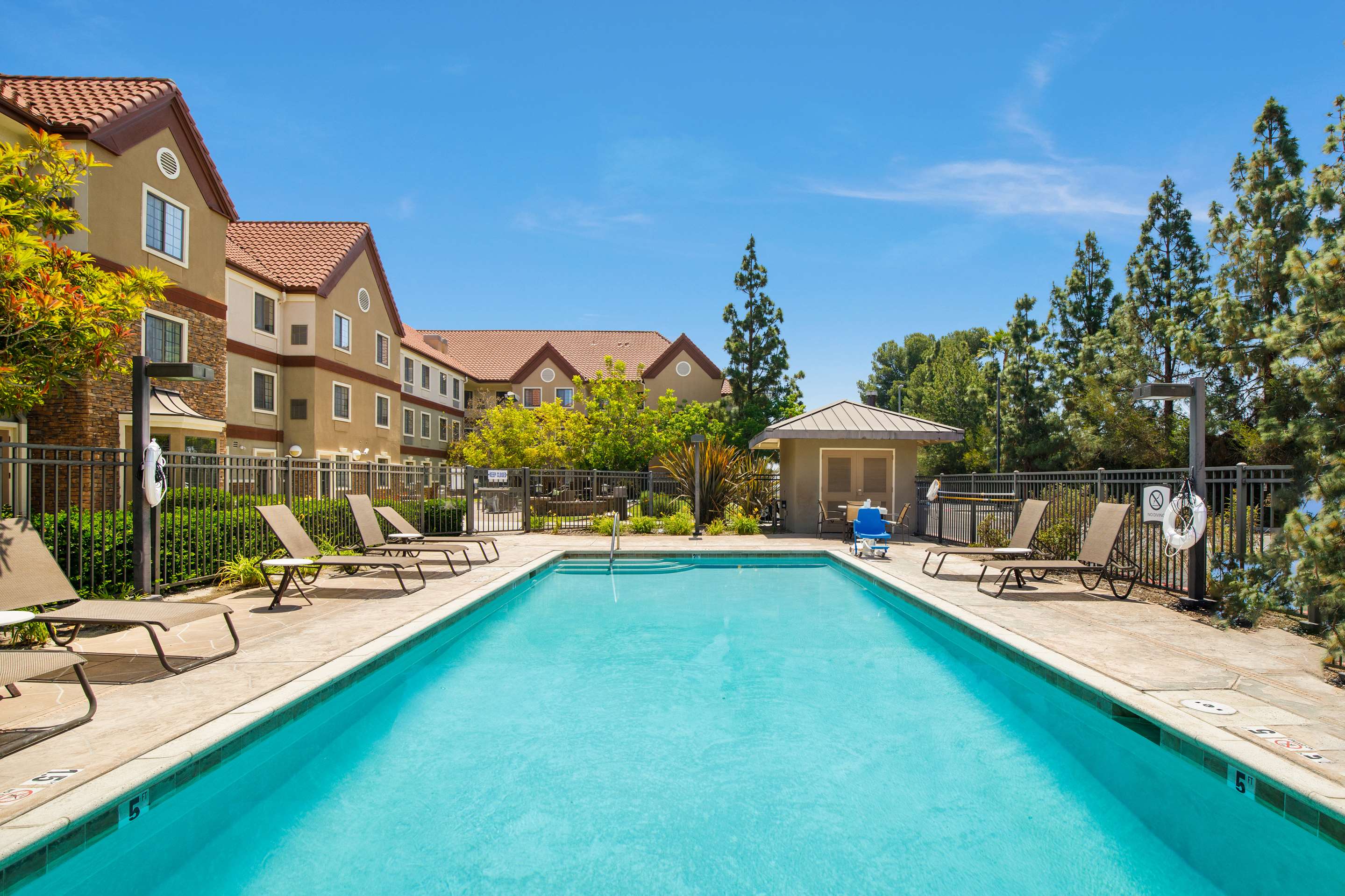 Pool Area | Sonesta ES Suites San Diego - Rancho Bernardo
