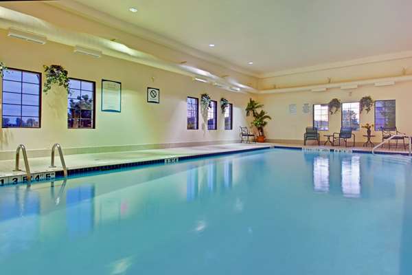 Pool - Sonesta ES Suites Markham