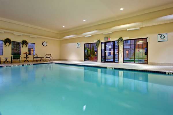 Pool - Sonesta ES Suites Markham