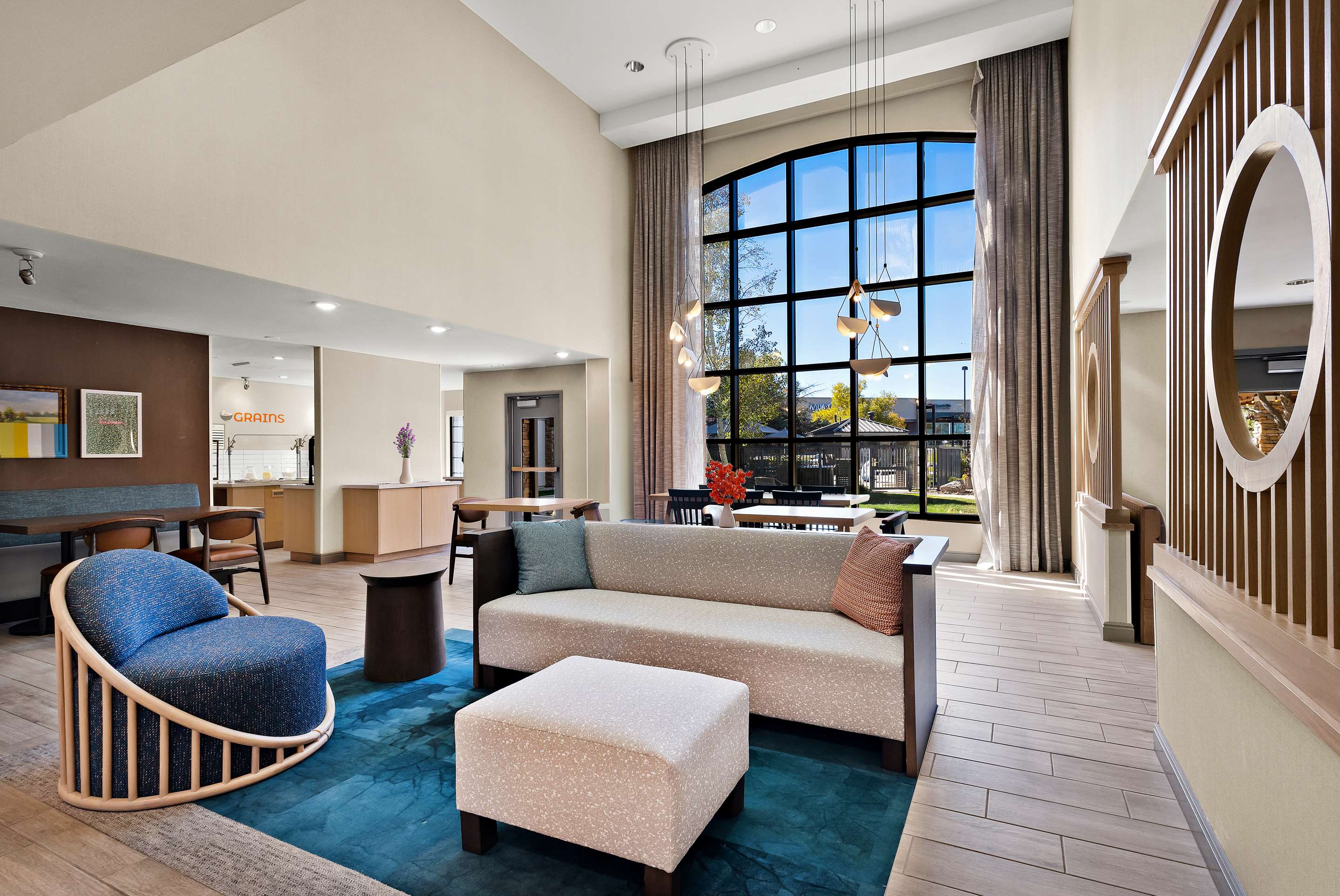 Lobby | Sonesta ES Suites San Diego - Sorrento Mesa