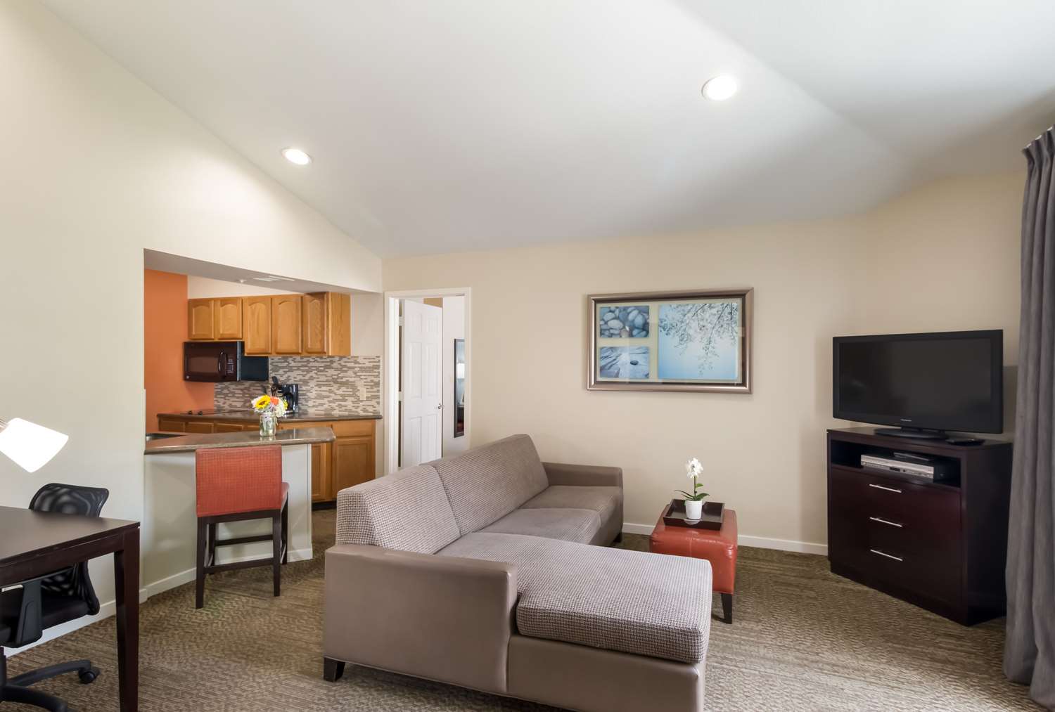 Extended Stay Hotel Near Redondo Beach | Sonesta ES Suites Torrance Redondo  Beach | Sonesta