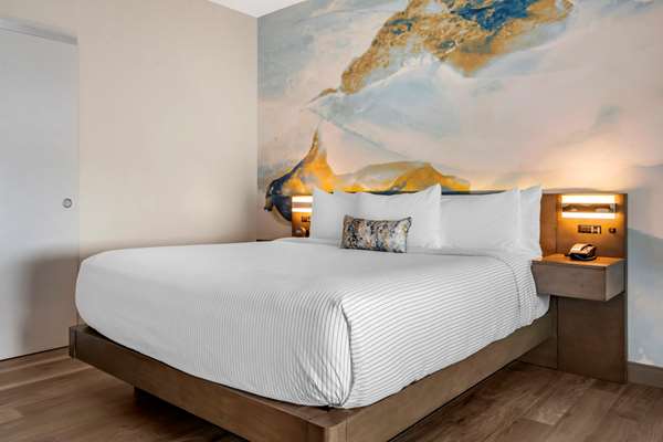 Suite - Cambria Hotel Airport Orlando