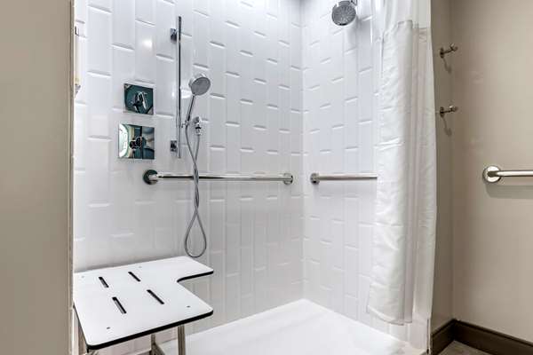 Suite - Cambria Hotel Airport Orlando