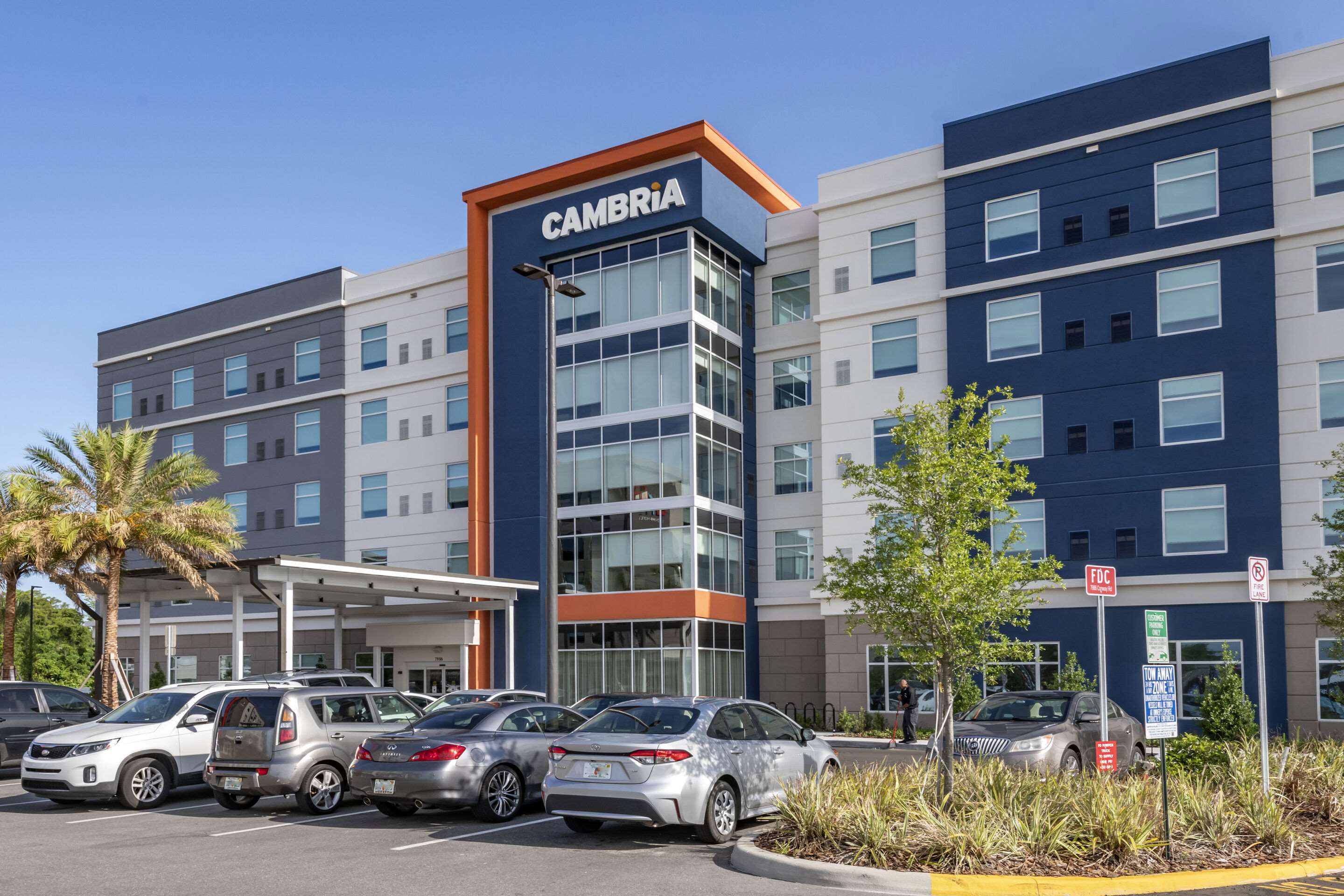 Hotel exterior | Cambria Hotel Orlando Airport