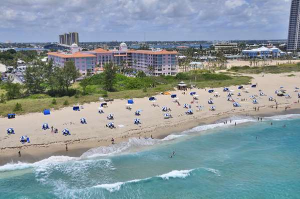 Beach - Palm Beach Shores Resort & Villas