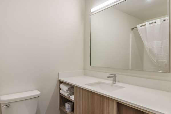  - WoodSpring Suites Lakewood - I-5, Exit 125