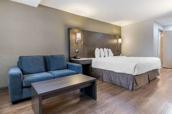  - Super 8 Motel Macleod Trail Calgary