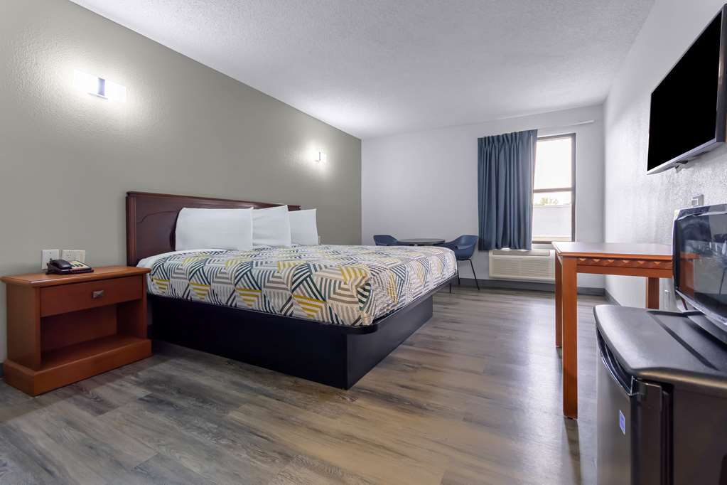 MOTEL 6 FRANKLIN OH-guestroom-Guest Room,On-Site.jpg
