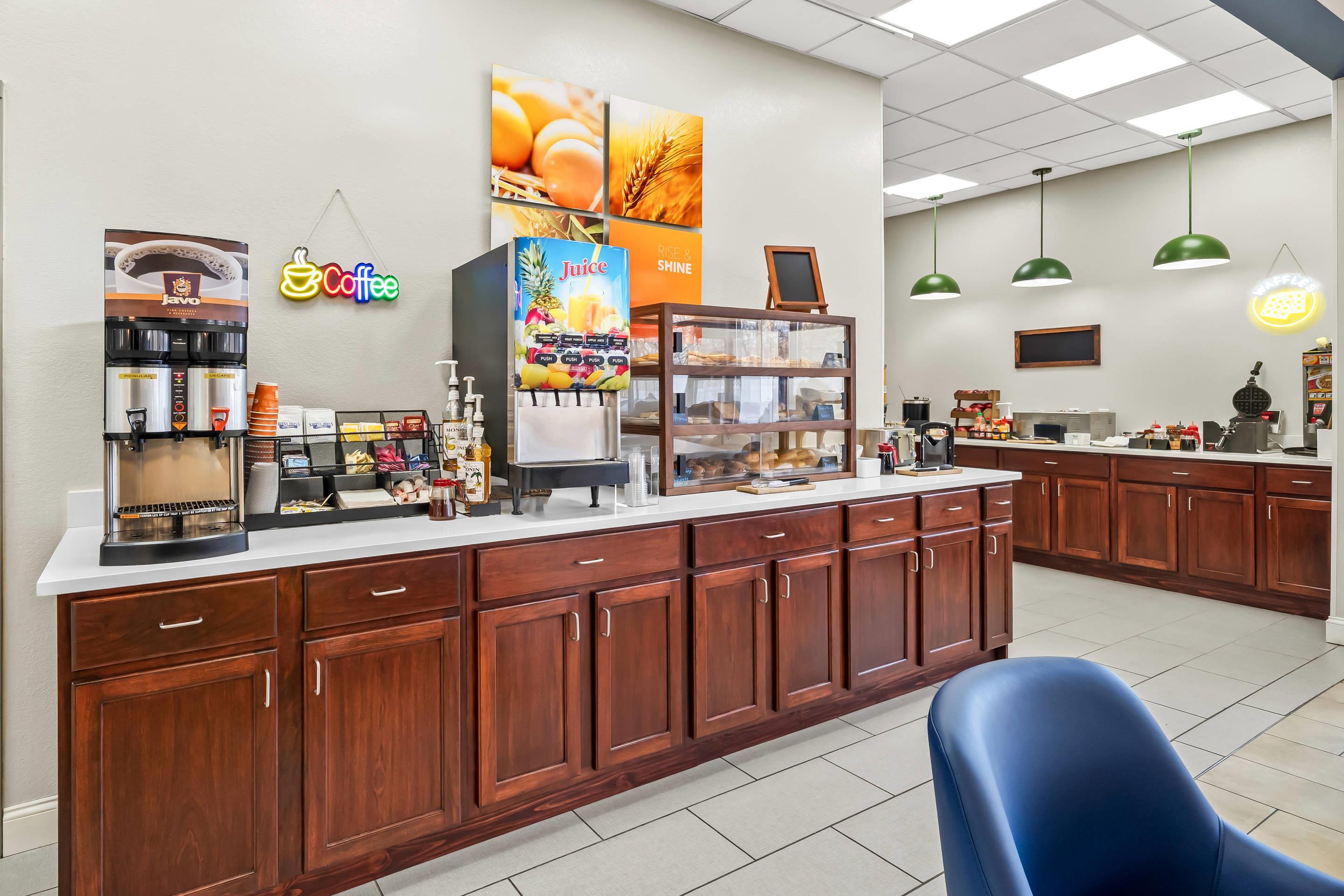 Breakfast area