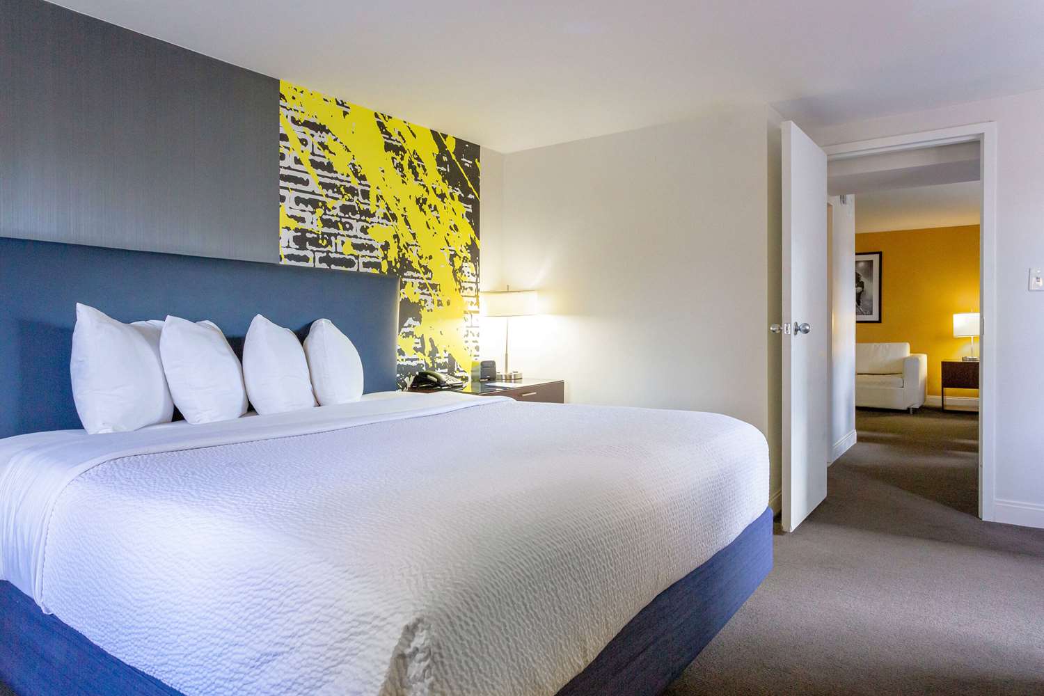 Comfort Inn & Suites Inner Harbor Baltimore, MD See Discounts