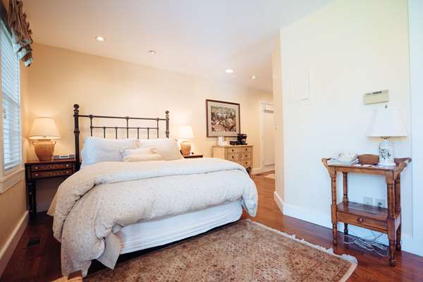 Suite - Reluctant Panther Inn Manchester Village