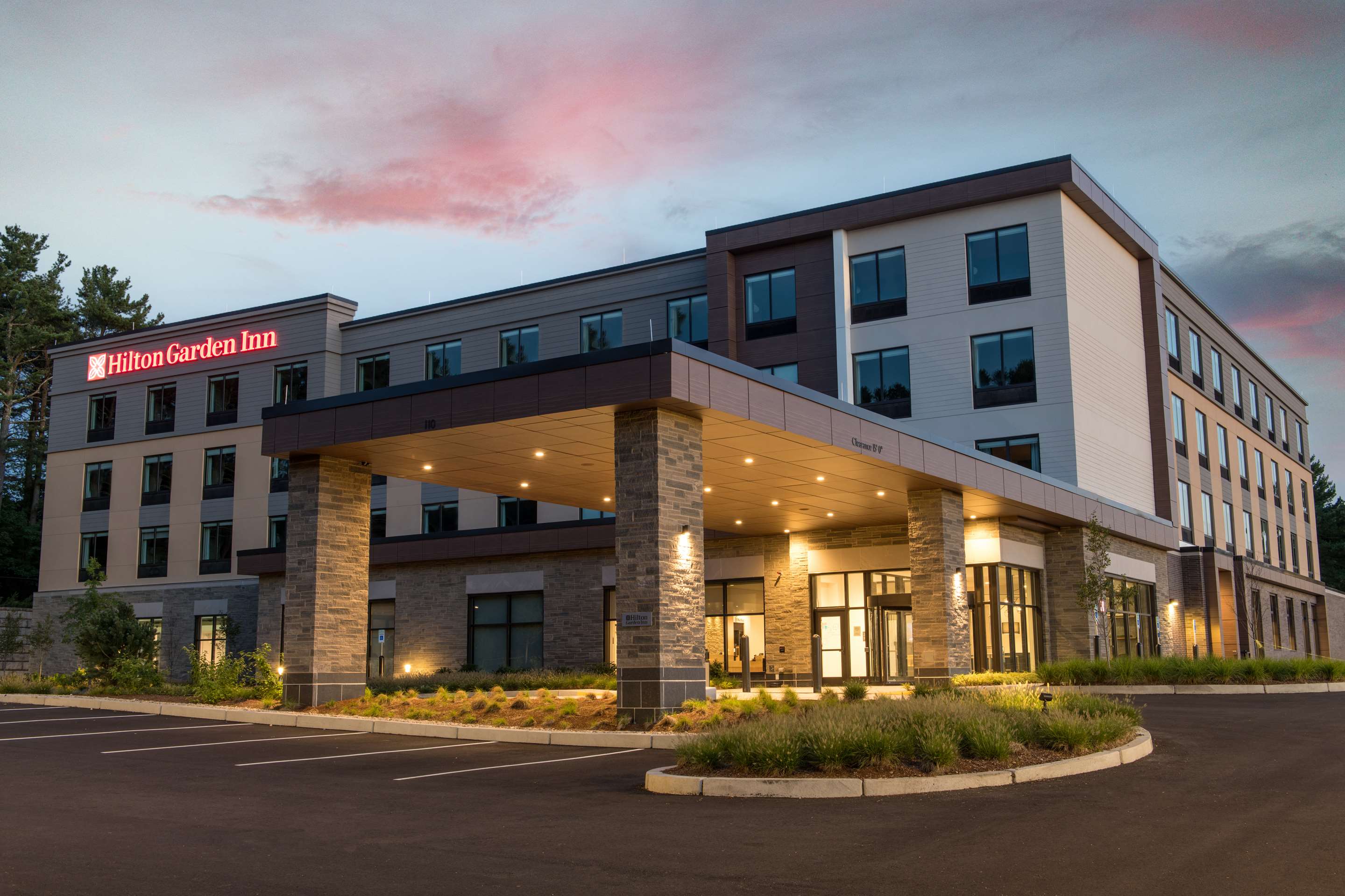 Exterior | Hilton Garden Inn Boston Canton