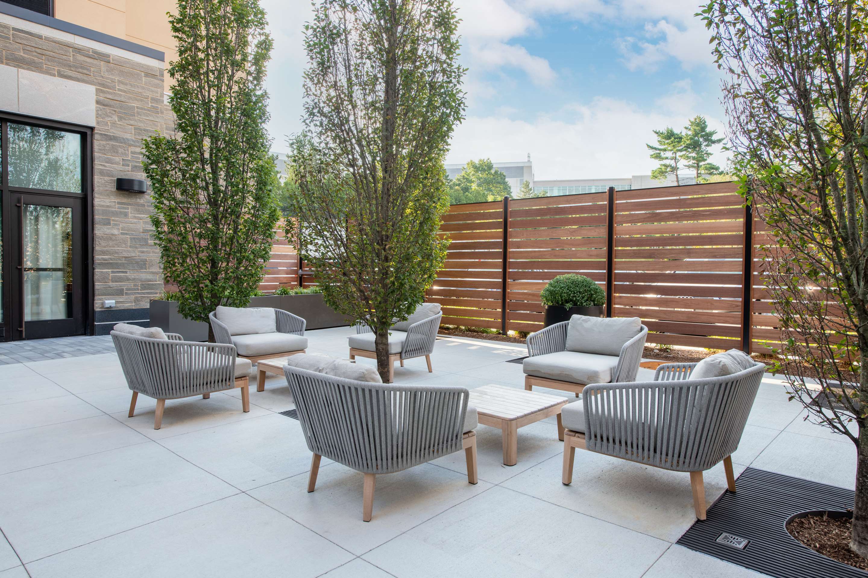 Exterior | Hilton Garden Inn Boston Canton